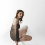 rahau.ro, studio, woman, dancing, blurred, pose, white background, motion