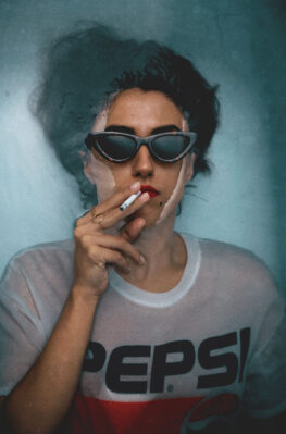 rahau.ro photography woman portrait beauty concept water hottub glasses smoke pepsi lensbaby
