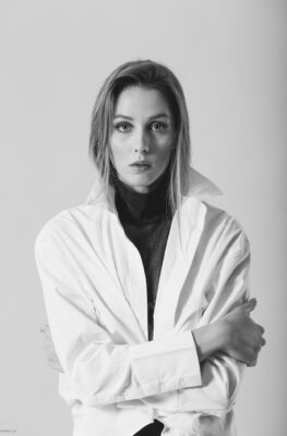 rahau.ro, studio, woman, black and white, bodysuit, white background, classic portrait, beauty, natural